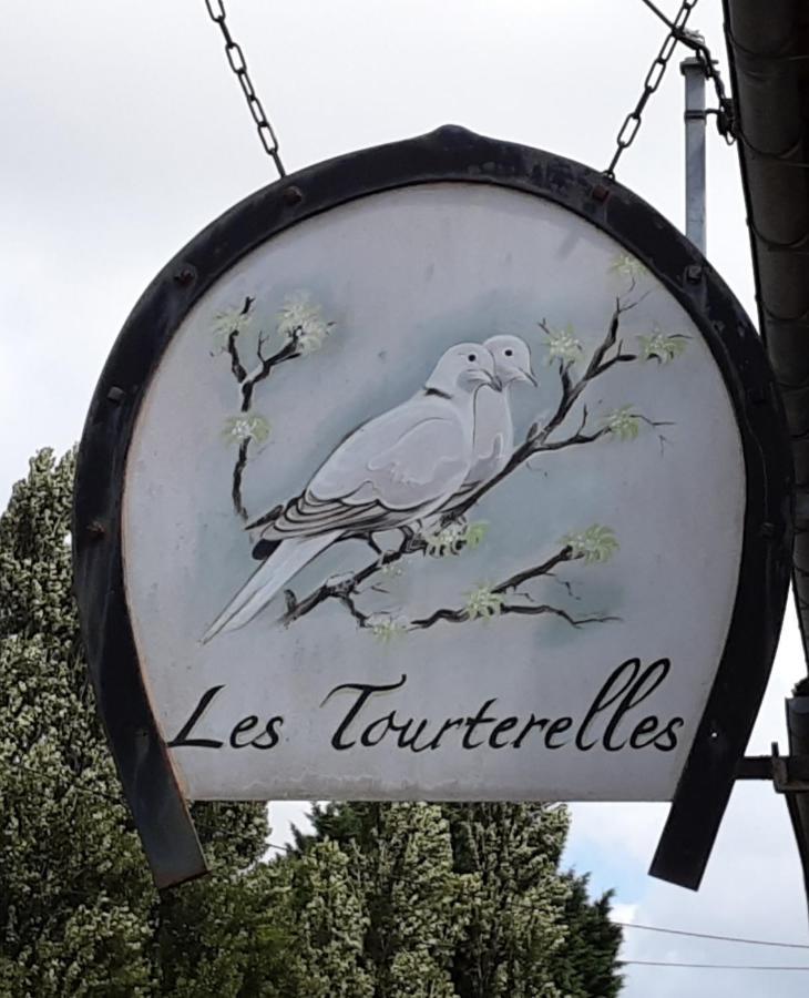 Апартаменты La Tourterelle Thaims Экстерьер фото
